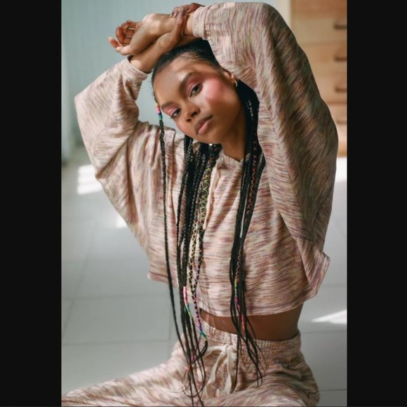 NEW Urban Outfitters Fleece Cropped Hoodie Sweatshirt Small - Picture 2 of 7